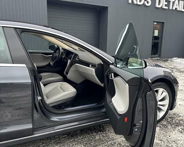 Сірий Тесла Модель С, об'ємом двигуна 0 л та пробігом 90 тис. км за 17500 $, фото 7 на Automoto.ua