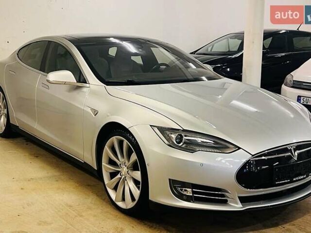 Серый Тесла Модель С, объемом двигателя 0 л и пробегом 102 тыс. км за 12300 $, фото 4 на Automoto.ua