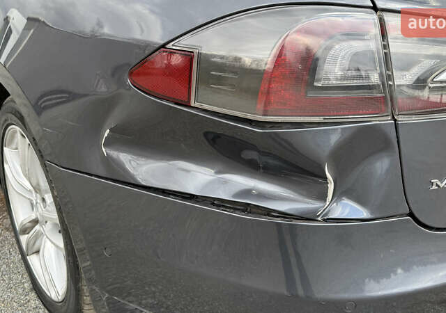 Тесла Модель С 2015 у Львові на Automoto.ua Сірий Тесла Модель С, об'ємом двигуна 0 л та пробігом 249 тис. км за 11000 $, фото 10 на Automoto.ua