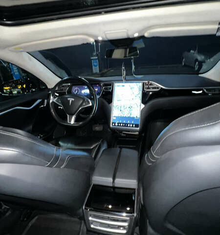 Серый Тесла Модель С, объемом двигателя 0 л и пробегом 160 тыс. км за 15100 $, фото 8 на Automoto.ua