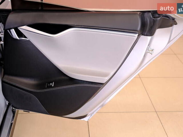 Сірий Тесла Модель С, об'ємом двигуна 0 л та пробігом 137 тис. км за 12900 $, фото 37 на Automoto.ua