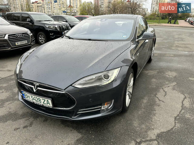 Серый Тесла Модель С, объемом двигателя 0 л и пробегом 183 тыс. км за 15100 $, фото 4 на Automoto.ua