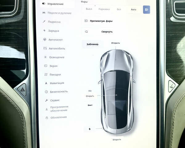 Серый Тесла Модель С, объемом двигателя 0 л и пробегом 130 тыс. км за 28000 $, фото 31 на Automoto.ua