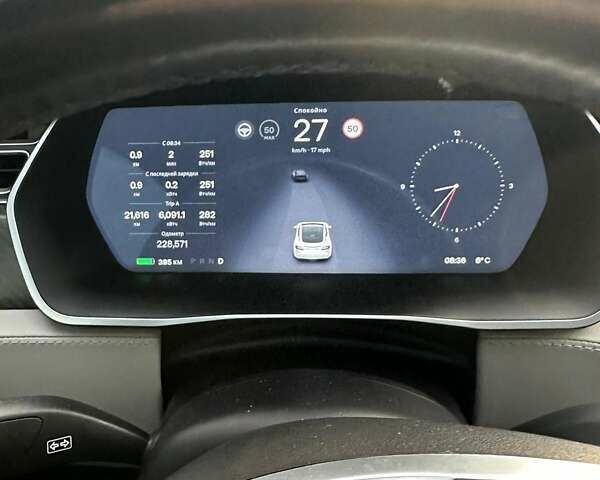 Тесла Модель С 2015 в Харькове на Automoto.ua Серый Тесла Модель С, объемом двигателя 0 л и пробегом 240 тыс. км за 17800 $, фото 7 на Automoto.ua