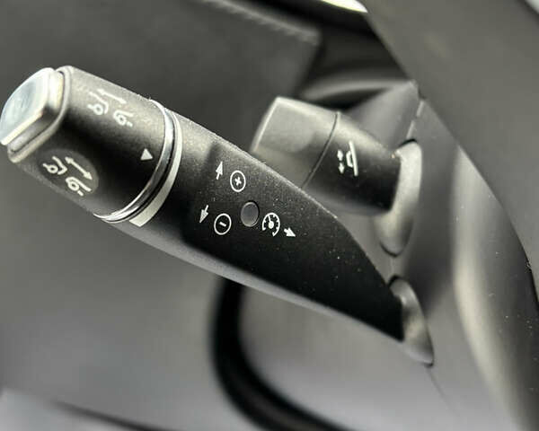 Серый Тесла Модель С, объемом двигателя 0 л и пробегом 175 тыс. км за 13500 $, фото 39 на Automoto.ua