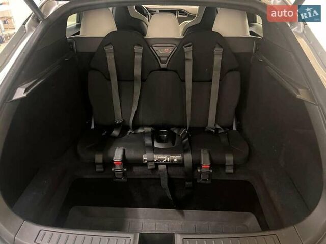 Серый Тесла Модель С, объемом двигателя 0 л и пробегом 102 тыс. км за 12300 $, фото 13 на Automoto.ua