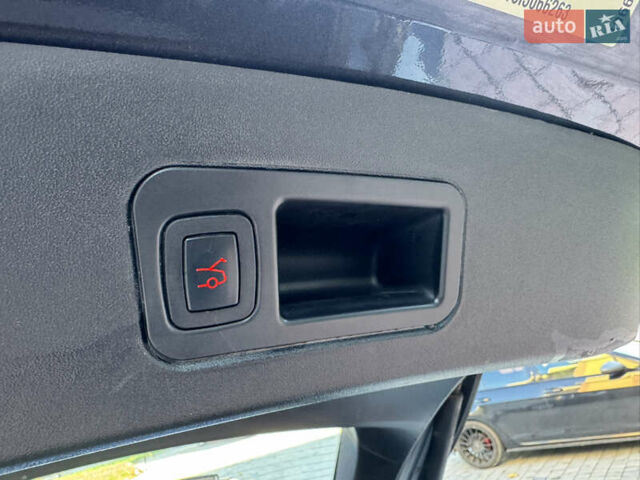 Сірий Тесла Модель С, об'ємом двигуна 0 л та пробігом 160 тис. км за 12999 $, фото 19 на Automoto.ua