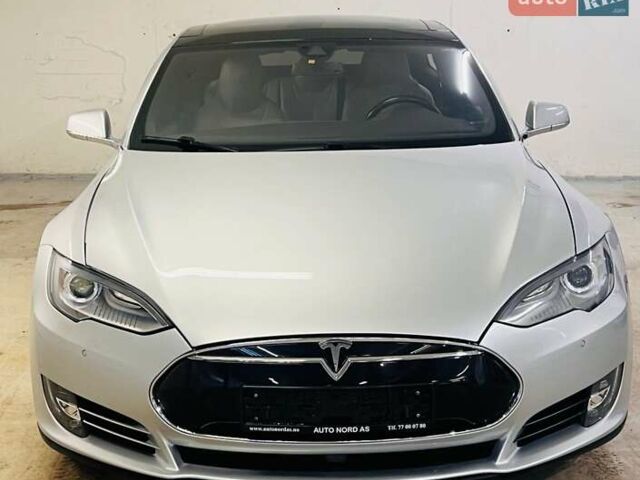 Серый Тесла Модель С, объемом двигателя 0 л и пробегом 102 тыс. км за 12300 $, фото 2 на Automoto.ua