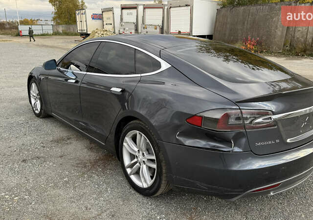 Тесла Модель С 2015 у Львові на Automoto.ua Сірий Тесла Модель С, об'ємом двигуна 0 л та пробігом 249 тис. км за 11000 $, фото 9 на Automoto.ua