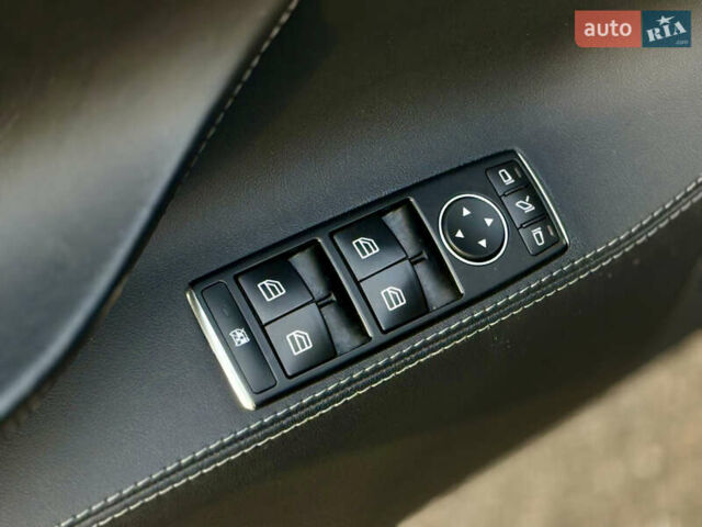 Серый Тесла Модель С, объемом двигателя 0 л и пробегом 110 тыс. км за 13000 $, фото 12 на Automoto.ua