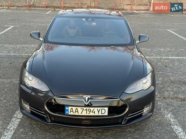 Сірий Тесла Модель С, об'ємом двигуна 0 л та пробігом 331 тис. км за 14999 $, фото 10 на Automoto.ua
