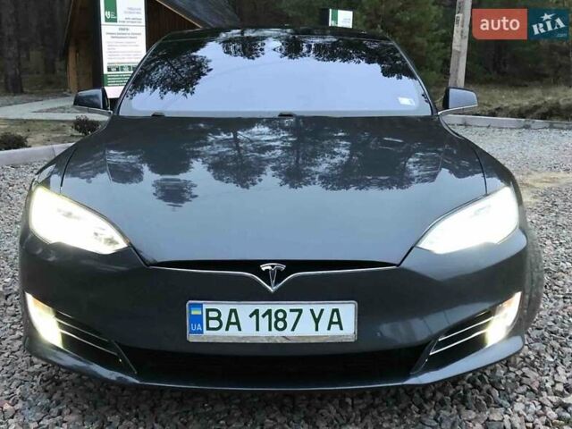 Серый Тесла Модель С, объемом двигателя 0 л и пробегом 129 тыс. км за 18700 $, фото 22 на Automoto.ua
