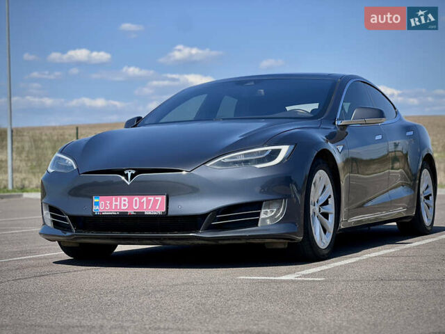 Серый Тесла Модель С, объемом двигателя 0 л и пробегом 199 тыс. км за 13999 $, фото 3 на Automoto.ua