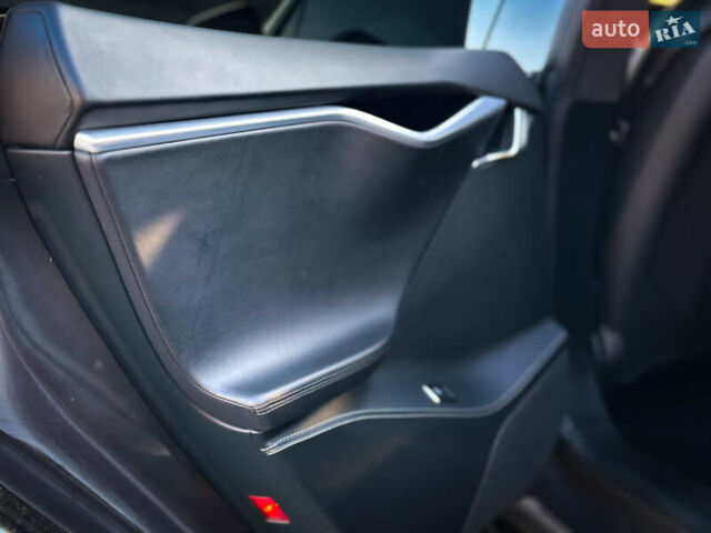 Сірий Тесла Модель С, об'ємом двигуна 0 л та пробігом 102 тис. км за 20750 $, фото 32 на Automoto.ua