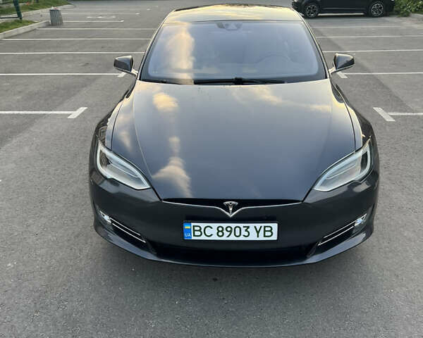 Серый Тесла Модель С, объемом двигателя 0 л и пробегом 231 тыс. км за 14999 $, фото 1 на Automoto.ua