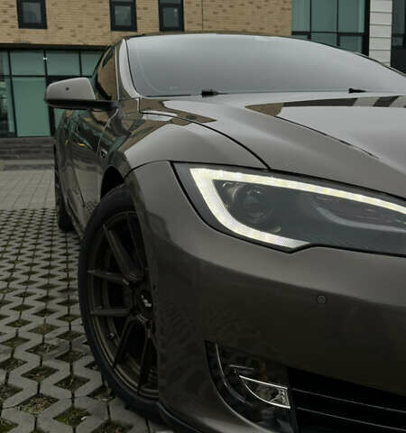 Сірий Тесла Модель С, об'ємом двигуна 0 л та пробігом 156 тис. км за 20000 $, фото 1 на Automoto.ua