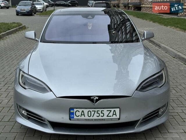 Серый Тесла Модель С, объемом двигателя 0 л и пробегом 210 тыс. км за 16500 $, фото 3 на Automoto.ua