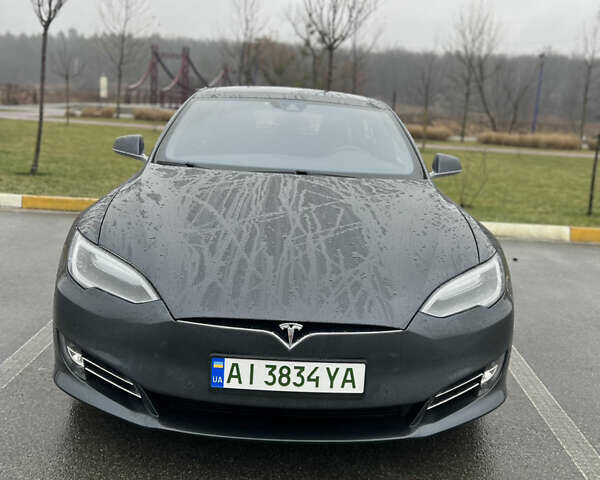Серый Тесла Модель С, объемом двигателя 0 л и пробегом 94 тыс. км за 17900 $, фото 1 на Automoto.ua