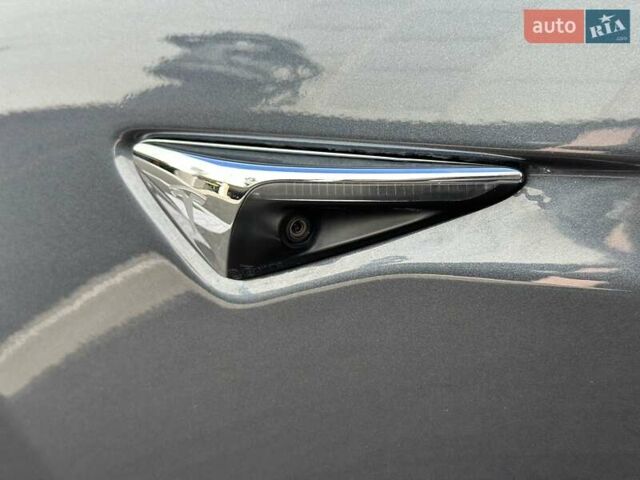 Тесла Модель С 2016 в Киеве на Automoto.ua Серый Тесла Модель С, объемом двигателя 0 л и пробегом 86 тыс. км за 23800 $, фото 5 на Automoto.ua