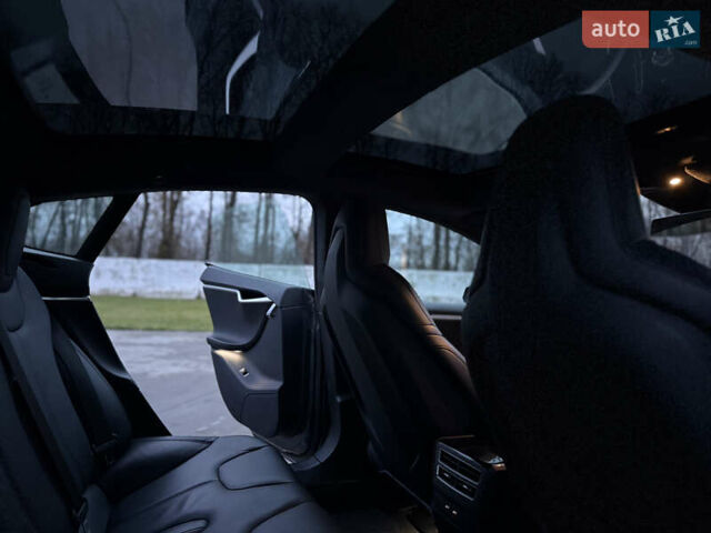 Серый Тесла Модель С, объемом двигателя 0 л и пробегом 300 тыс. км за 14700 $, фото 37 на Automoto.ua