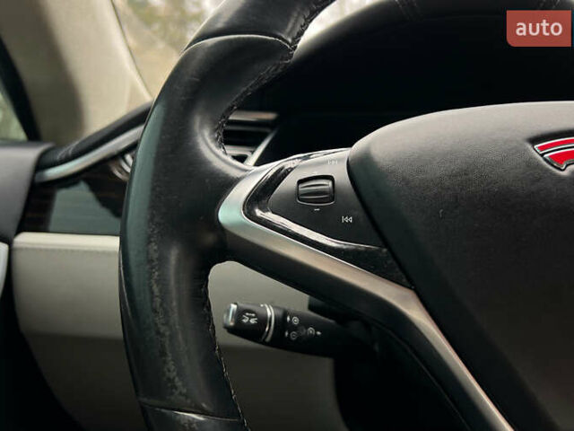 Сірий Тесла Модель С, об'ємом двигуна 0 л та пробігом 150 тис. км за 20999 $, фото 10 на Automoto.ua