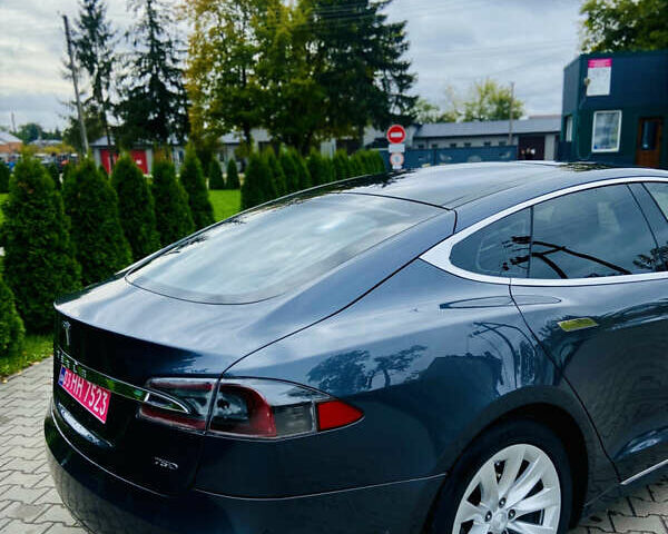 Тесла Модель С 2016 у Луцьку на Automoto.ua Сірий Тесла Модель С, об'ємом двигуна 0 л та пробігом 190 тис. км за 15500 $, фото 14 на Automoto.ua