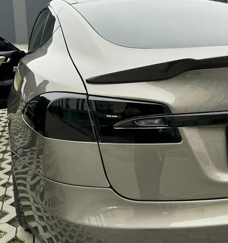 Сірий Тесла Модель С, об'ємом двигуна 0 л та пробігом 156 тис. км за 20000 $, фото 14 на Automoto.ua