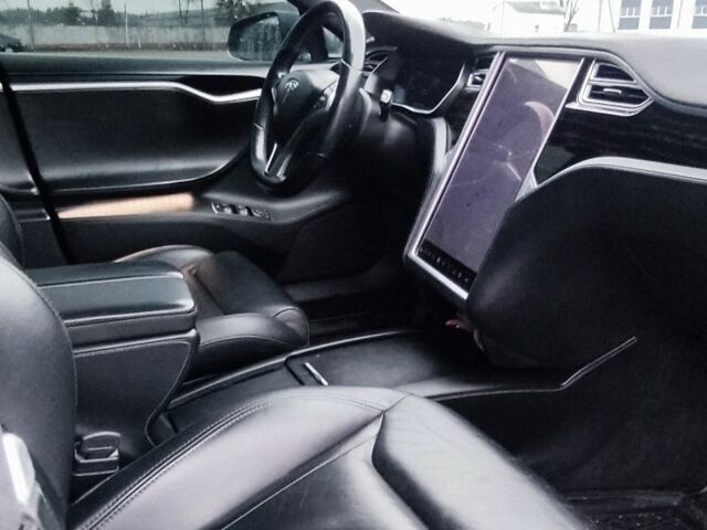 Серый Тесла Модель С, объемом двигателя 0 л и пробегом 226 тыс. км за 14800 $, фото 10 на Automoto.ua