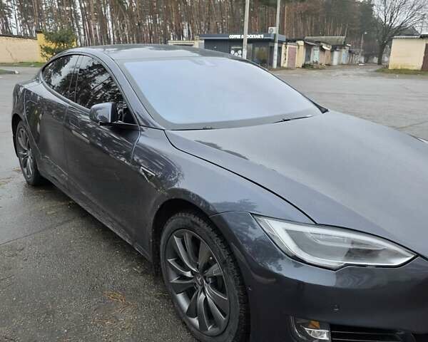 Серый Тесла Модель С, объемом двигателя 0 л и пробегом 192 тыс. км за 16900 $, фото 3 на Automoto.ua