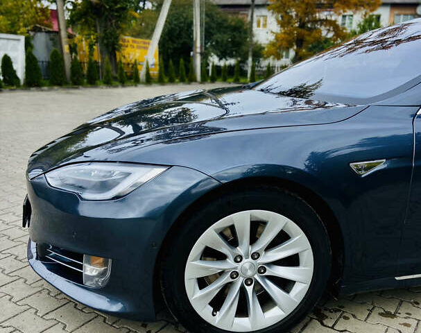 Тесла Модель С 2016 у Луцьку на Automoto.ua Сірий Тесла Модель С, об'ємом двигуна 0 л та пробігом 190 тис. км за 15500 $, фото 4 на Automoto.ua