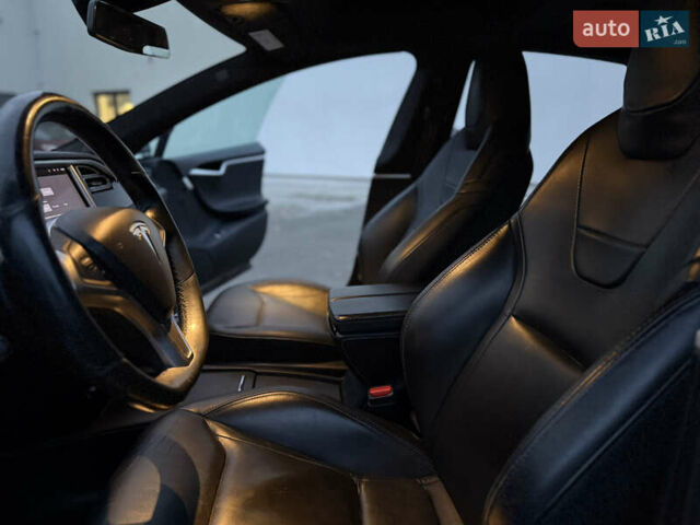 Серый Тесла Модель С, объемом двигателя 0 л и пробегом 300 тыс. км за 14700 $, фото 46 на Automoto.ua