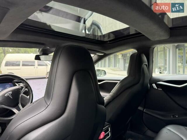 Серый Тесла Модель С, объемом двигателя 0 л и пробегом 108 тыс. км за 18000 $, фото 24 на Automoto.ua