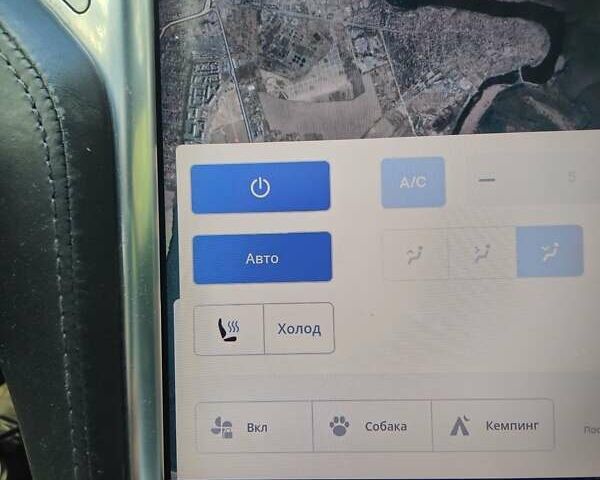 Серый Тесла Модель С, объемом двигателя 0 л и пробегом 170 тыс. км за 18300 $, фото 3 на Automoto.ua