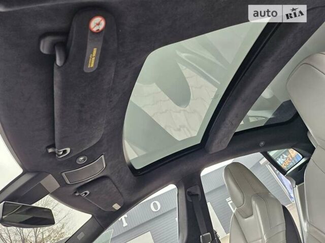 Серый Тесла Модель С, объемом двигателя 0 л и пробегом 77 тыс. км за 24000 $, фото 5 на Automoto.ua
