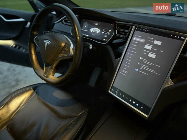 Серый Тесла Модель С, объемом двигателя 0 л и пробегом 300 тыс. км за 14700 $, фото 53 на Automoto.ua