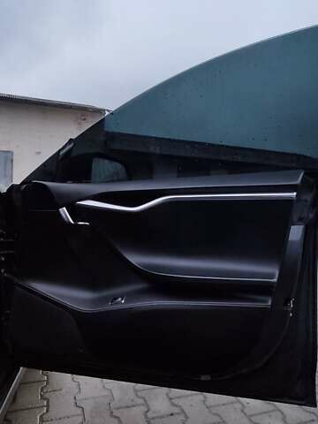 Серый Тесла Модель С, объемом двигателя 0 л и пробегом 226 тыс. км за 14800 $, фото 59 на Automoto.ua