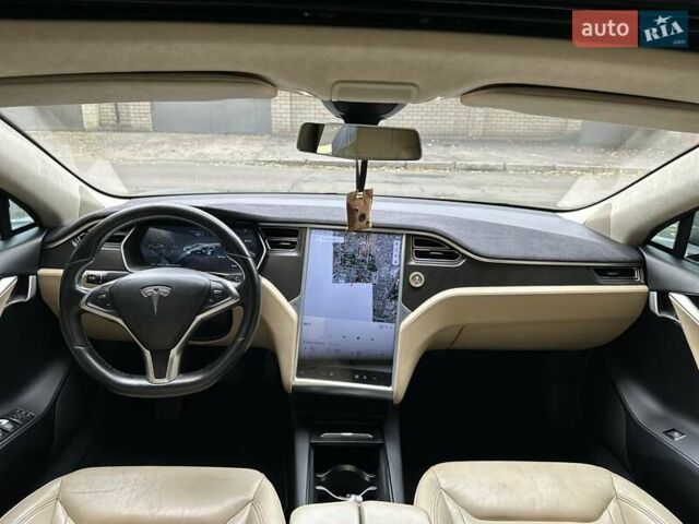 Тесла Модель С 2016 у Одесі на Automoto.ua Сірий Тесла Модель С, об'ємом двигуна 0 л та пробігом 156 тис. км за 18500 $, фото 11 на Automoto.ua