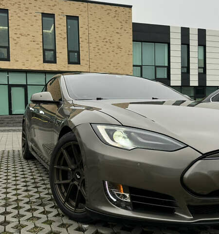 Сірий Тесла Модель С, об'ємом двигуна 0 л та пробігом 156 тис. км за 20000 $, фото 3 на Automoto.ua
