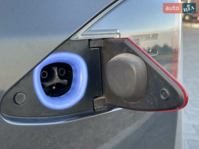 Тесла Модель С 2016 у Львові на Automoto.ua Сірий Тесла Модель С, об'ємом двигуна 0 л та пробігом 132 тис. км за 17300 $, фото 21 на Automoto.ua