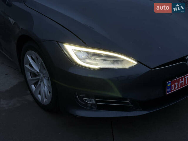 Серый Тесла Модель С, объемом двигателя 0 л и пробегом 300 тыс. км за 14700 $, фото 28 на Automoto.ua
