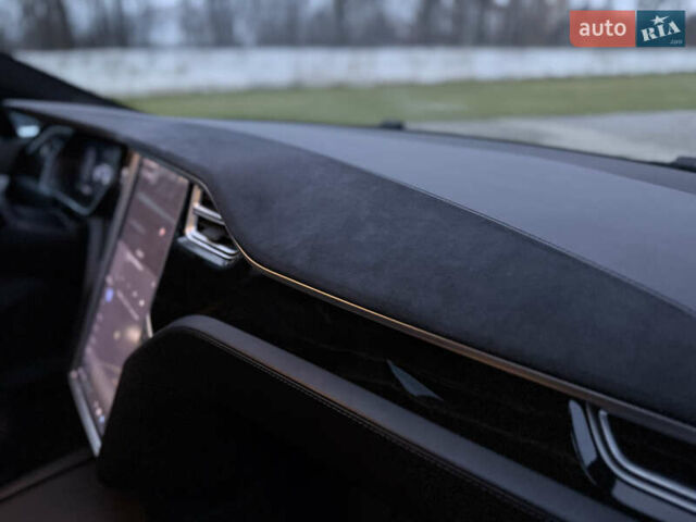 Серый Тесла Модель С, объемом двигателя 0 л и пробегом 300 тыс. км за 14700 $, фото 42 на Automoto.ua