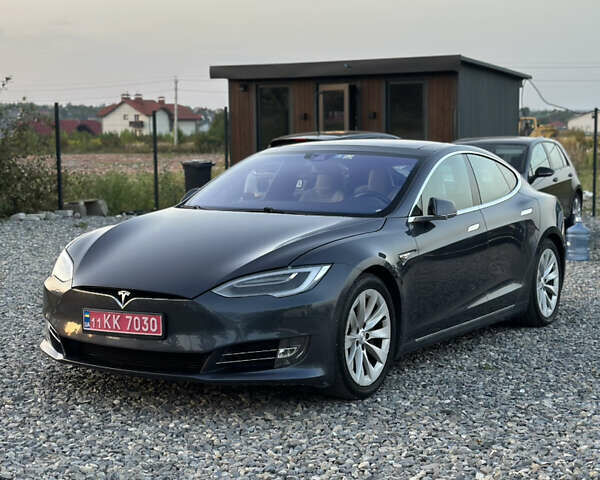 Серый Тесла Модель С, объемом двигателя 0 л и пробегом 168 тыс. км за 16200 $, фото 6 на Automoto.ua