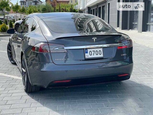 Серый Тесла Модель С, объемом двигателя 0 л и пробегом 150 тыс. км за 34999 $, фото 24 на Automoto.ua