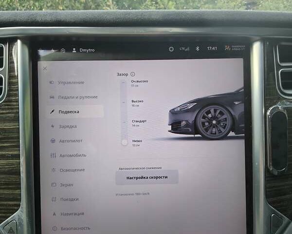 Серый Тесла Модель С, объемом двигателя 0 л и пробегом 170 тыс. км за 18300 $, фото 2 на Automoto.ua