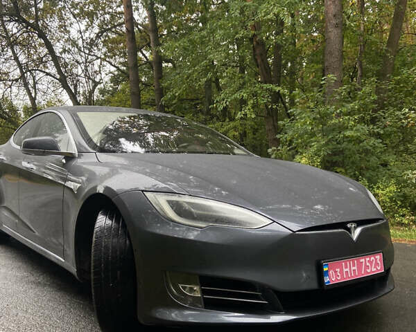 Тесла Модель С 2016 у Луцьку на Automoto.ua Сірий Тесла Модель С, об'ємом двигуна 0 л та пробігом 190 тис. км за 15500 $, фото 25 на Automoto.ua