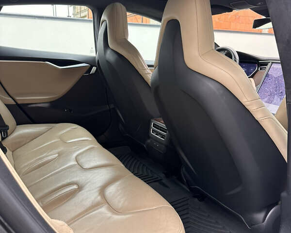 Серый Тесла Модель С, объемом двигателя 0 л и пробегом 200 тыс. км за 14400 $, фото 47 на Automoto.ua