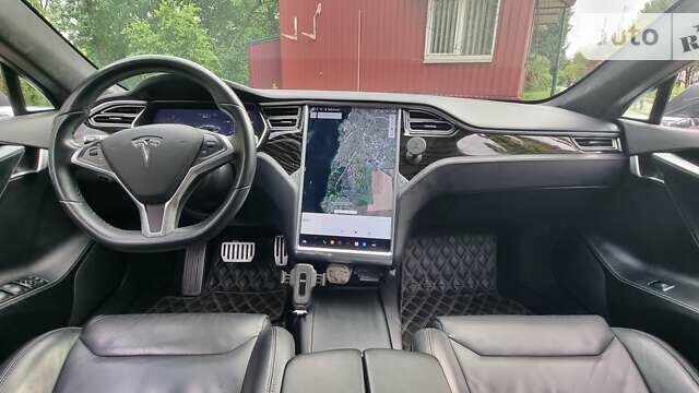 Серый Тесла Модель С, объемом двигателя 0 л и пробегом 88 тыс. км за 25000 $, фото 29 на Automoto.ua