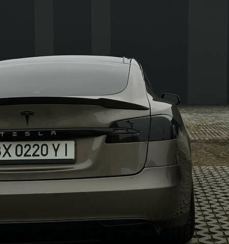Сірий Тесла Модель С, об'ємом двигуна 0 л та пробігом 156 тис. км за 20000 $, фото 5 на Automoto.ua