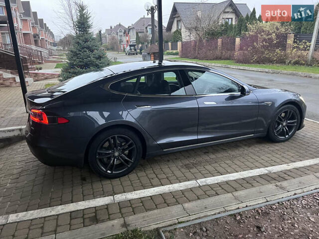 Серый Тесла Модель С, объемом двигателя 0 л и пробегом 171 тыс. км за 19500 $, фото 2 на Automoto.ua