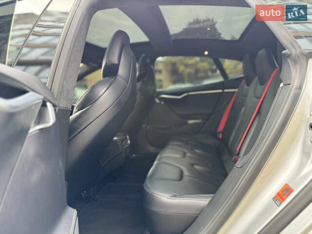 Тесла Модель С 2016 в Житомире на Automoto.ua Серый Тесла Модель С, объемом двигателя 0 л и пробегом 210 тыс. км за 15999 $, фото 29 на Automoto.ua